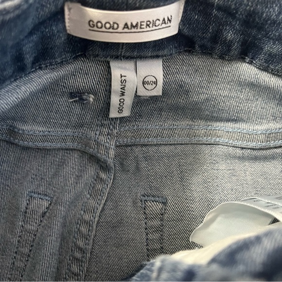 Good American Good Waist Distressed Jean | Size 24 - Picture 5 of 8